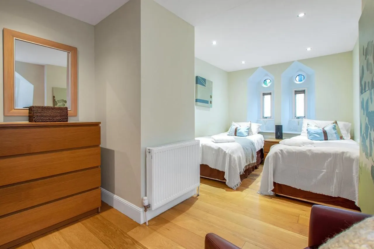 Stylish & Modern 2 Bedroom Ground Floor Apartment Close To City Centre In Stunning Converted Church - Near Haymarket Train Station - Sleeps Up To 5 Guests Edinburgh