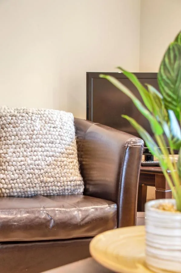 Stylish & Modern 2 Bedroom Ground Floor Apartment Close To City Centre In Stunning Converted Church - Near Haymarket Train Station - Sleeps Up To 5 Guests Edinburgh