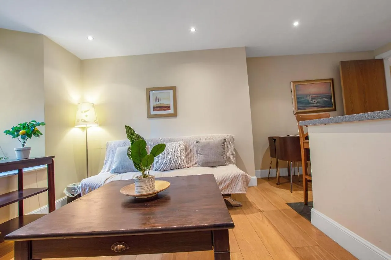 Stylish & Modern 2 Bedroom Ground Floor Apartment Close To City Centre In Stunning Converted Church - Near Haymarket Train Station - Sleeps Up To 5 Guests Edinburgh
